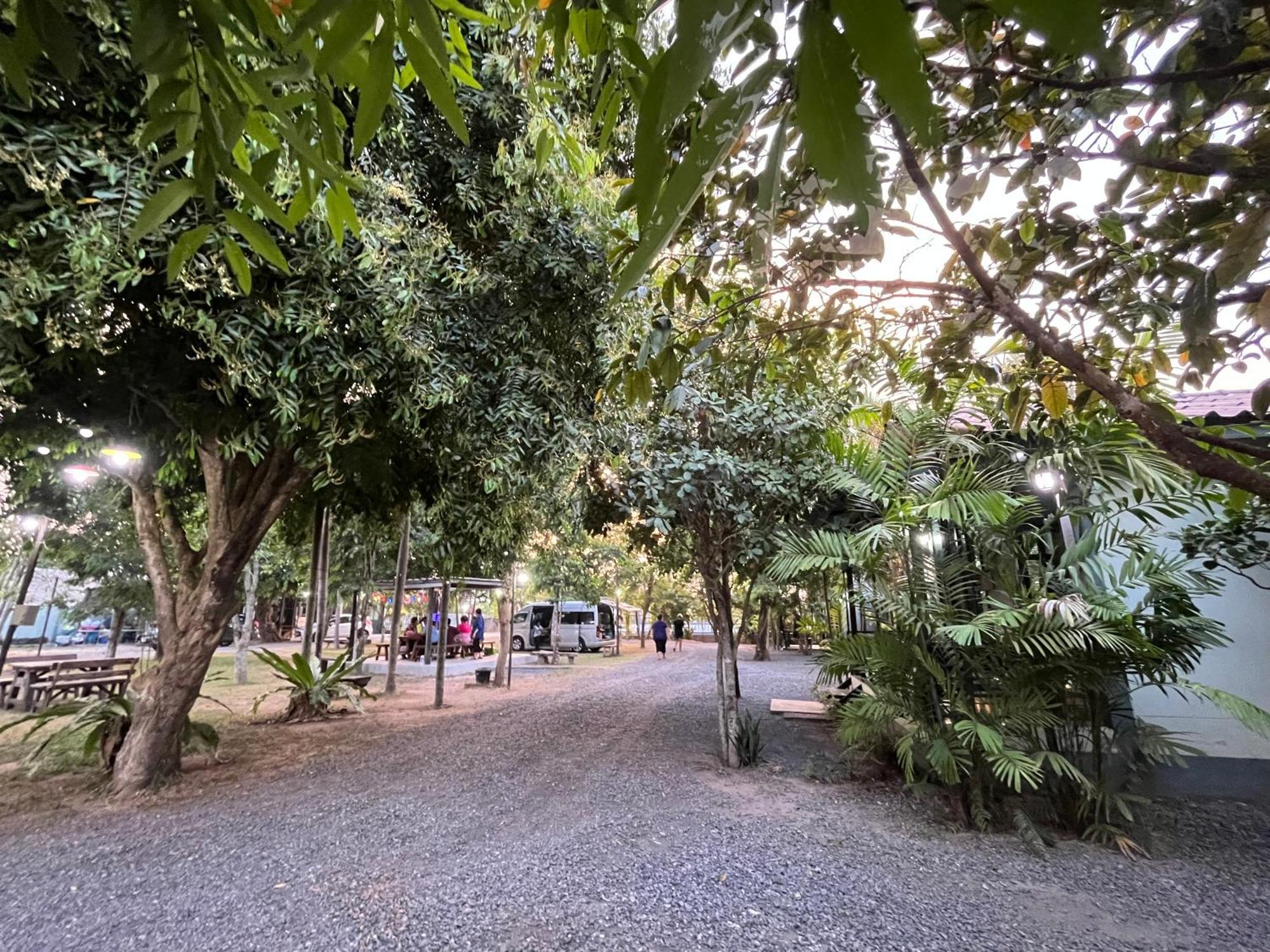Sangkaset Resort Ban Mong Muang Екстер'єр фото